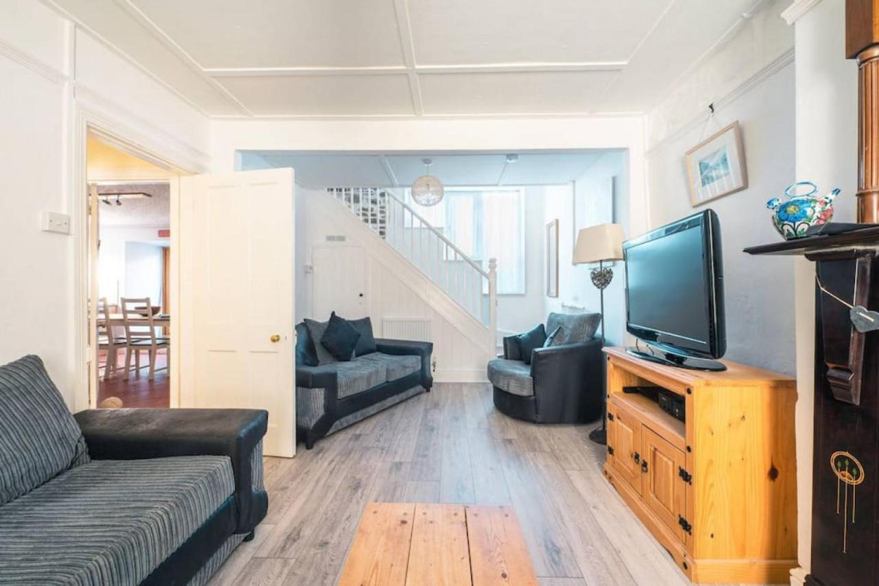 Cosy Welsh Cottage In St Davids Centre With Garden Kültér fotó