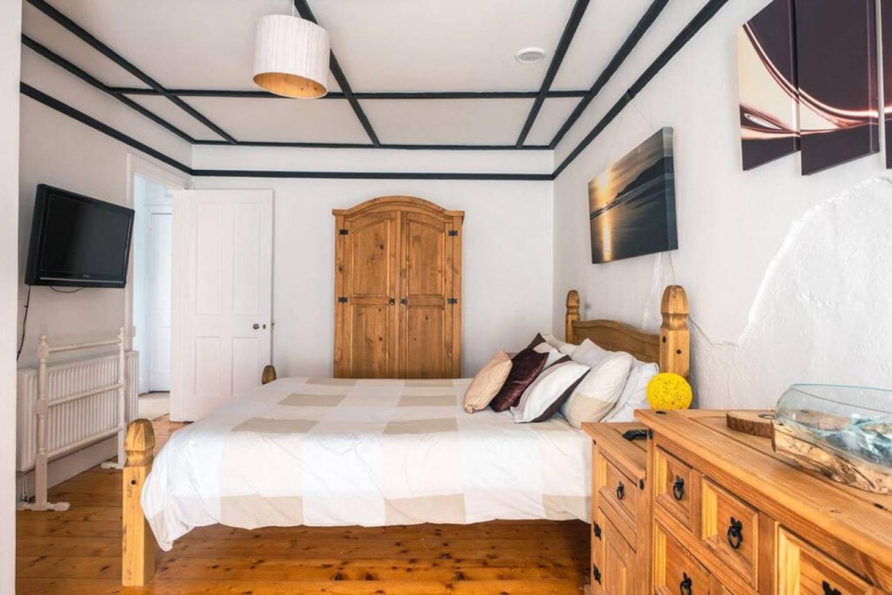 Cosy Welsh Cottage In St Davids Centre With Garden Kültér fotó