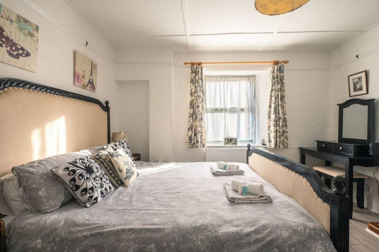 Cosy Welsh Cottage In St Davids Centre With Garden Kültér fotó